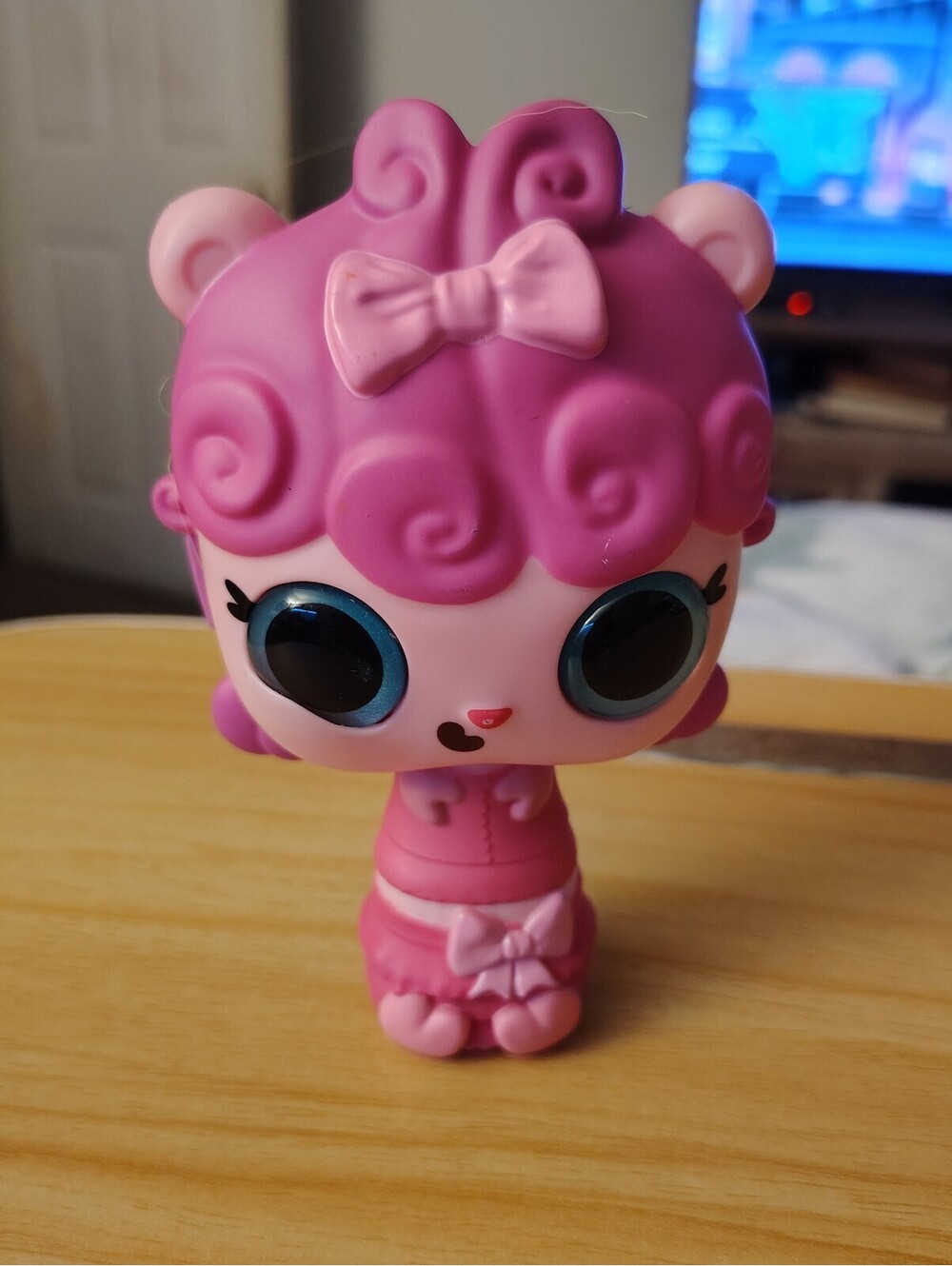 Pop Pop Hair Surprise ‘Fancy’ Pop Pet Series 1 w/storage area & Hairspray Bottle